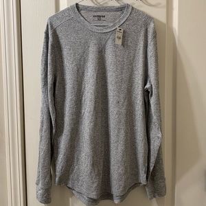 ❗️SOLD❗️Express long sleeve tee